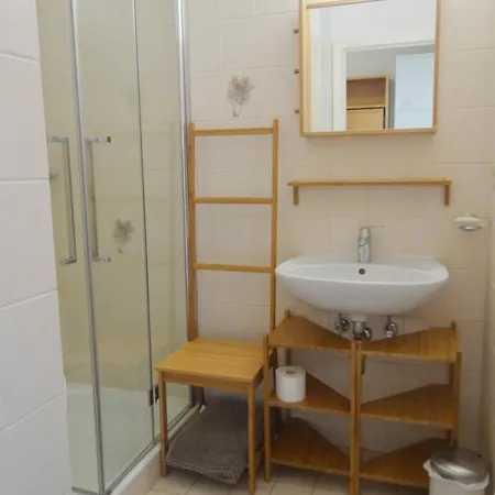 Vakantiestudio Op Zeedijk Gelijkvloers דירה *